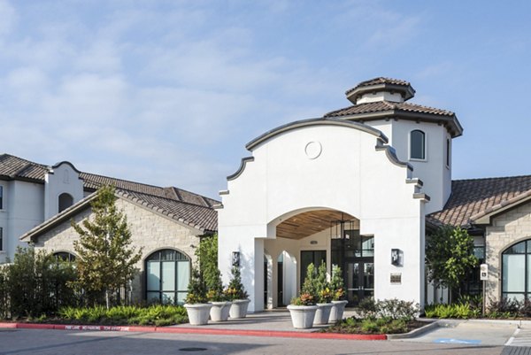 Stella at Riverstone: Contemporary view of luxury apartments in scenic location