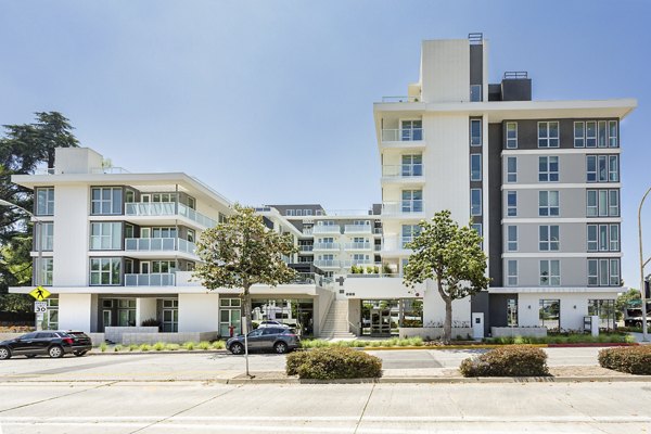 THEO: Contemporary luxury apartments in vibrant urban setting