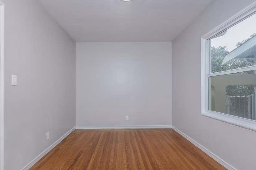 bedroom at Cecelia Court Apartments