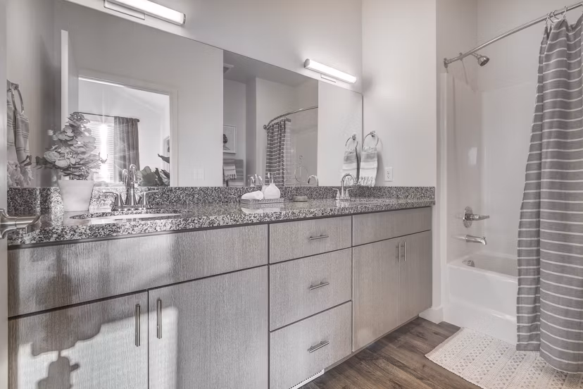 bathroom at Hawthorne Townhomes Apartments