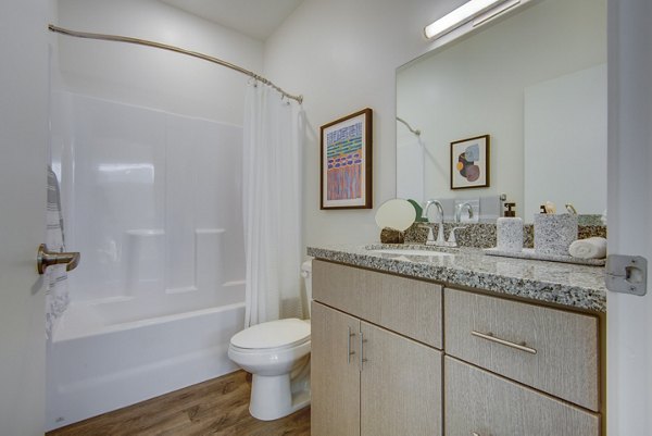 bathroom at Hawthorne Townhomes Apartments