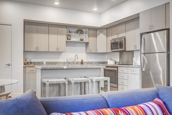kitchen at Hawthorne Townhomes Apartments