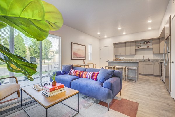 living room at Hawthorne Townhomes Apartments