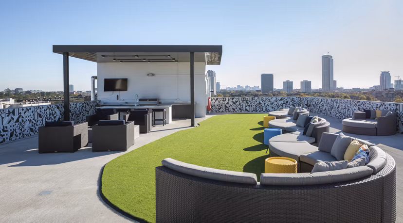 rooftop deck at Bellrock Summer Street Apartments