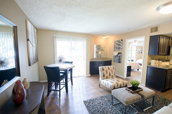 living room at Oaks at Greenview Apartments