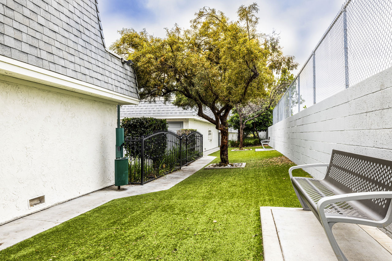 Lexington Townhomes Montclair Ca 9 of 12