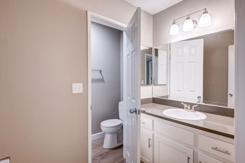 bathroom at Vicino Apartments