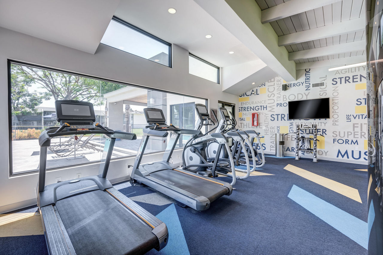 Vicino Lakewood Ca 6 of 12
