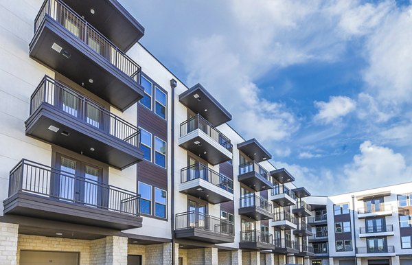 The Tobin Estate: Contemporary luxury apartments in San Antonio