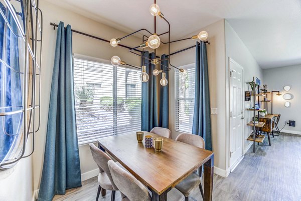 Modern dining room with elegant furnishings in Sunstone Apartments, Greystar luxury apartments