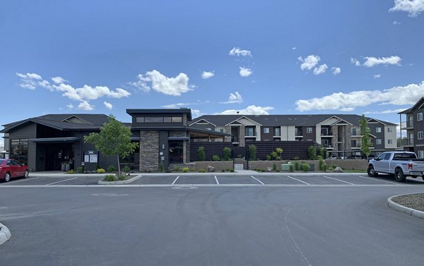 exterior at Central Park Commons Apartments