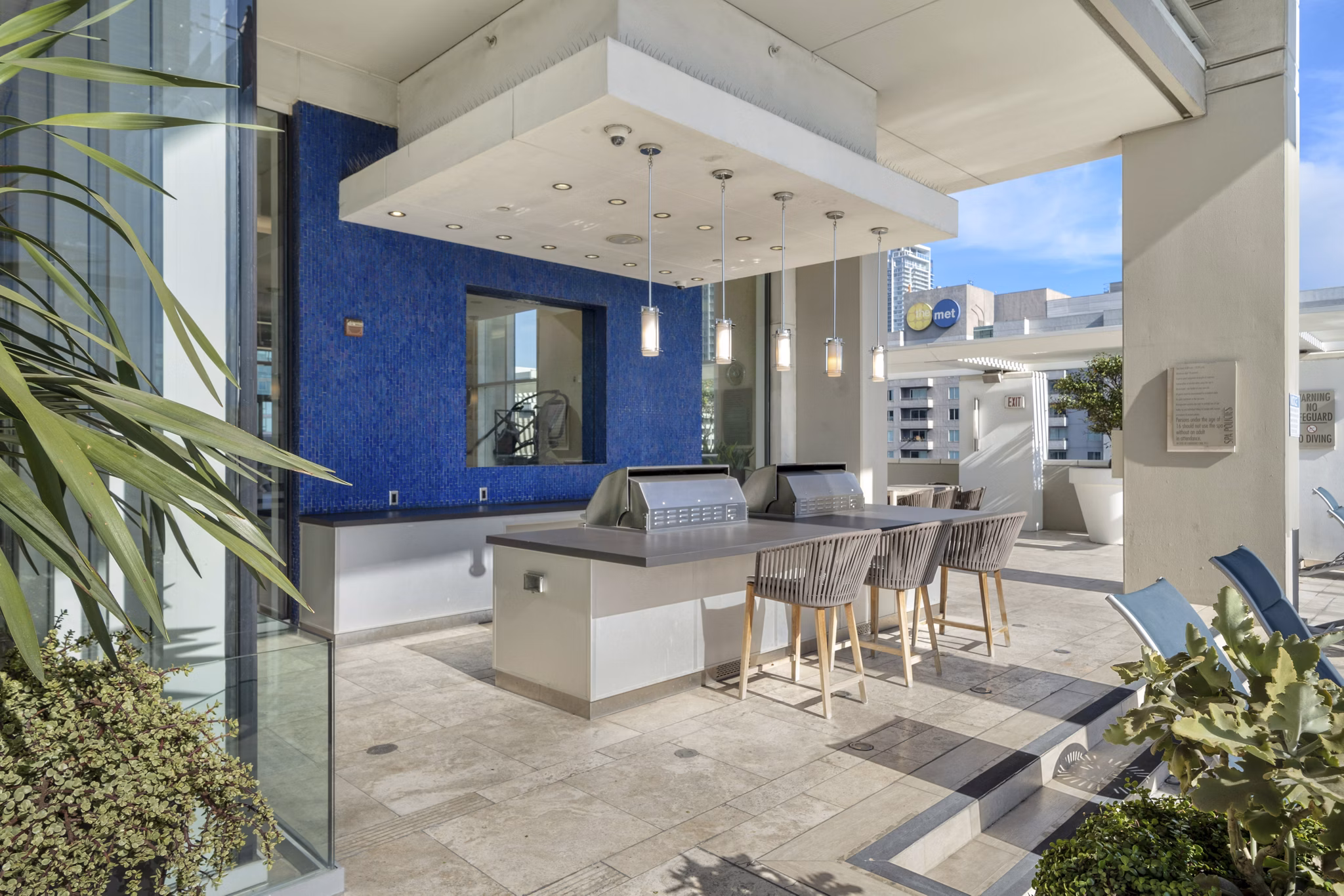 clubhouse at 717 Olympic Apartments