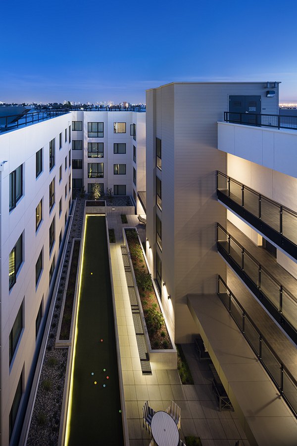 building at Aquatic Higby Apartments