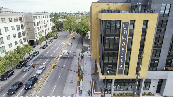 building at Aquatic Higby Apartments