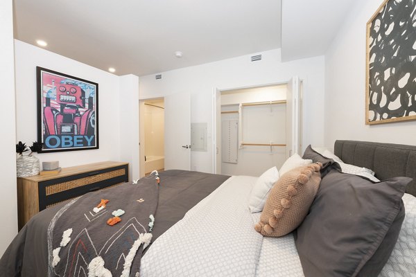 bedroom at Aquatic Higby Apartments