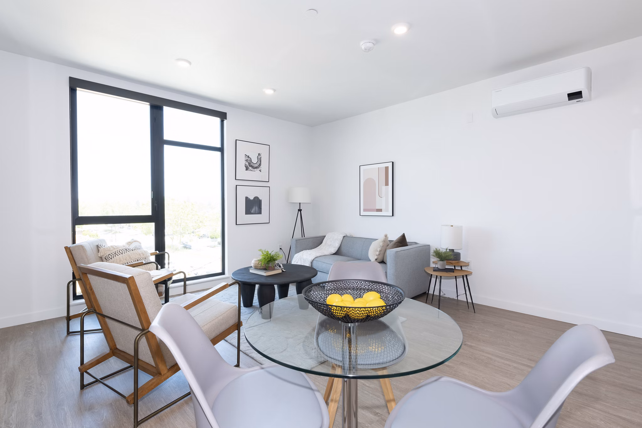 living room at Aquatic Higby Apartments