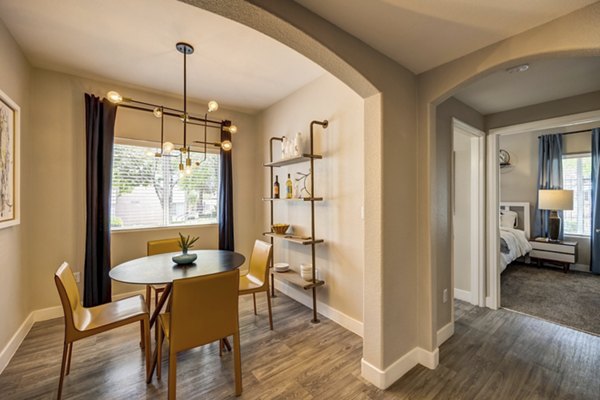 dining area at Monaco Park Apartments