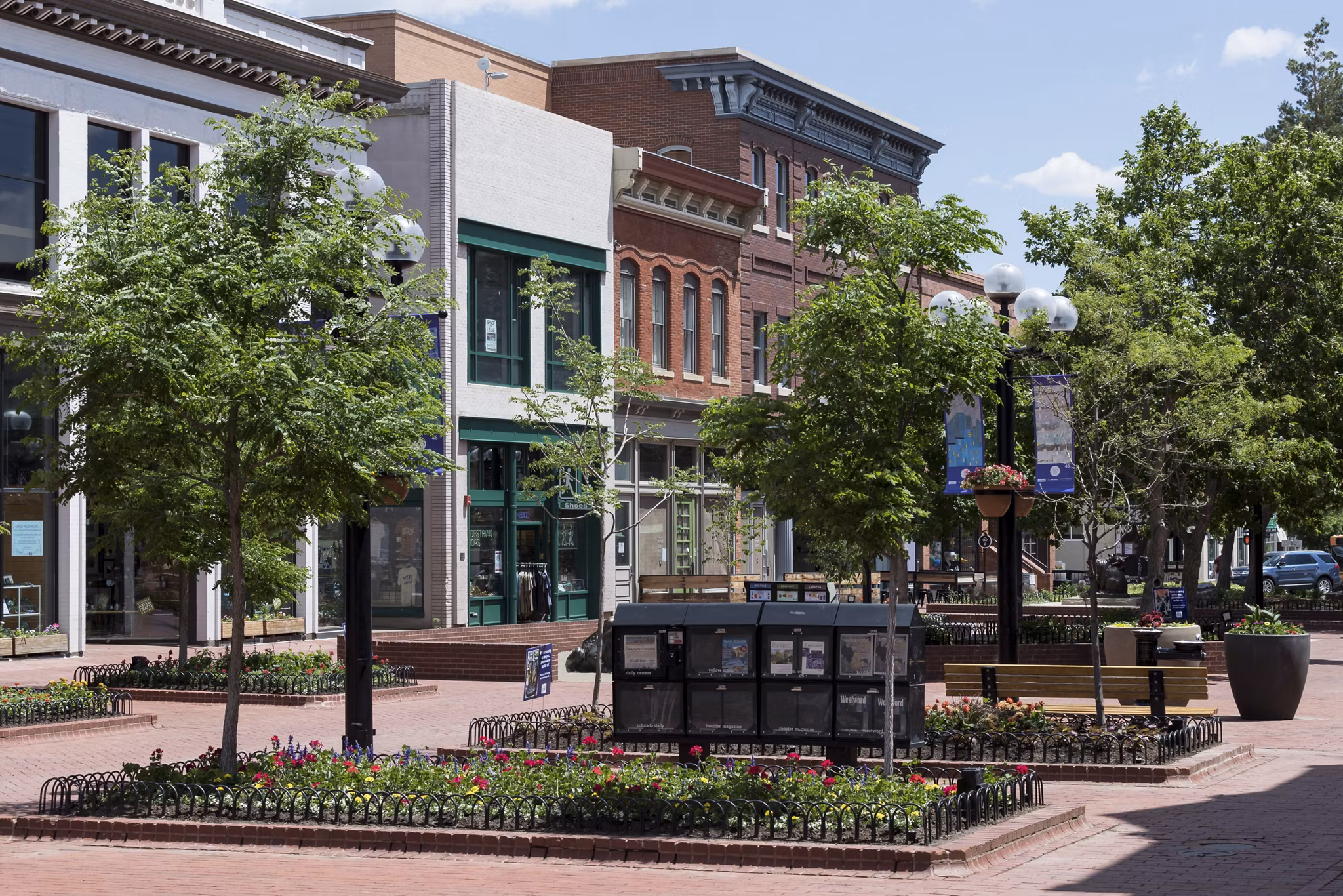 Scenic streetscape in lively neighborhood of Alexan Diagonal Crossing Apartments