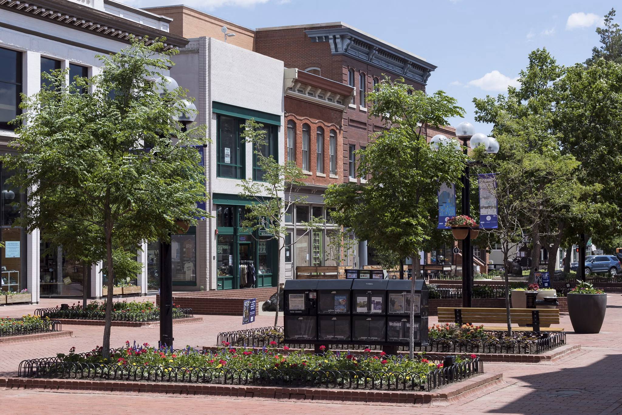 Scenic streetscape in lively neighborhood of Alexan Diagonal Crossing Apartments
