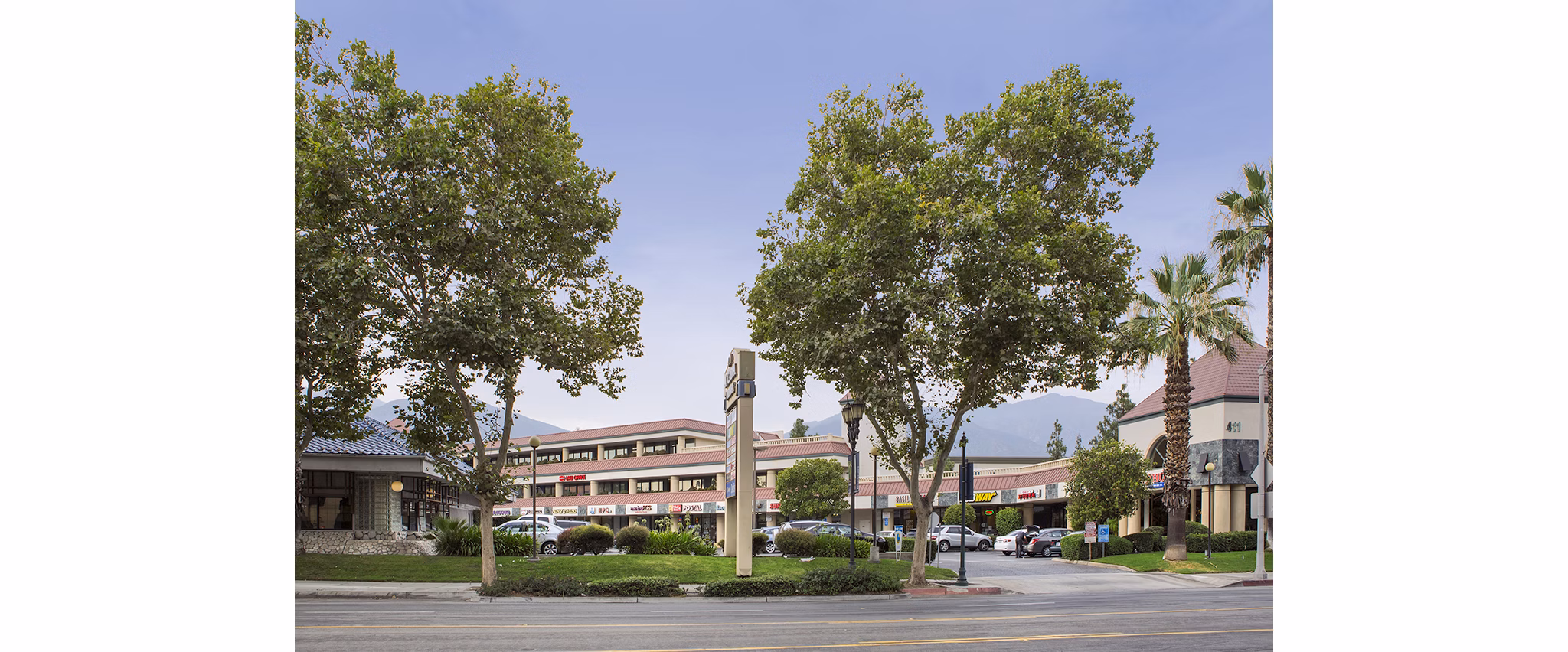 Areum Apartments: Tree-lined neighborhood streets near urban conveniences