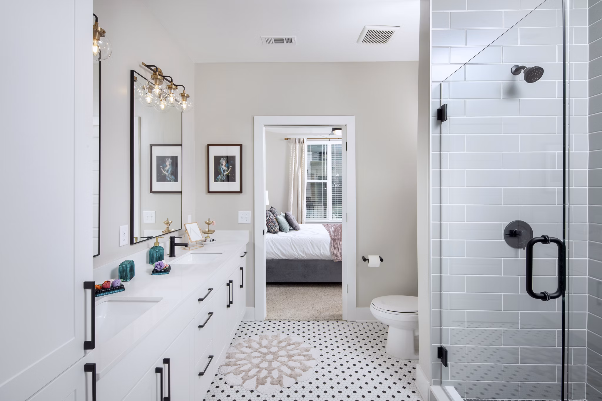 bathroom at Broadstone Queen City Apartments