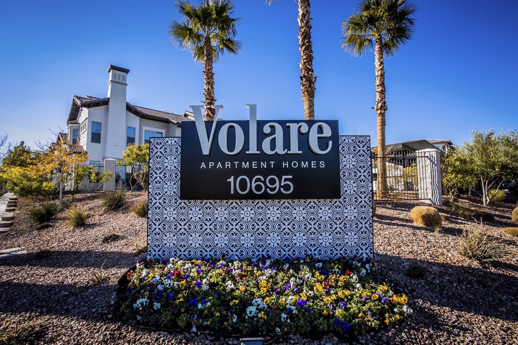 Volare Apartments: Elegant courtyard view at luxury apartments in vibrant cityscape