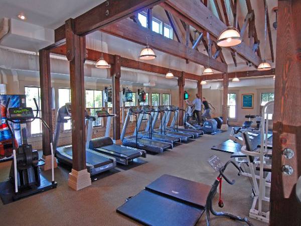 fitness center at Stanford West Apartments
