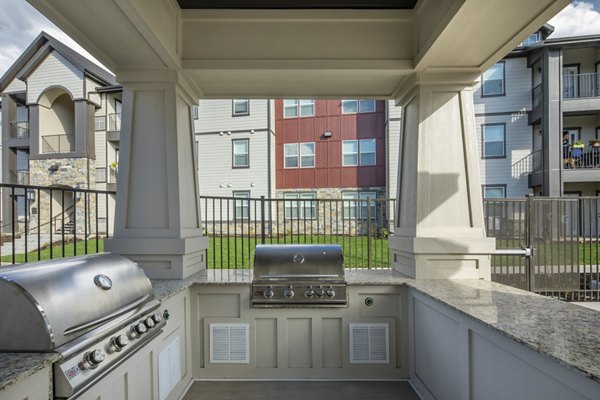 grill area at Eversage Apartments
