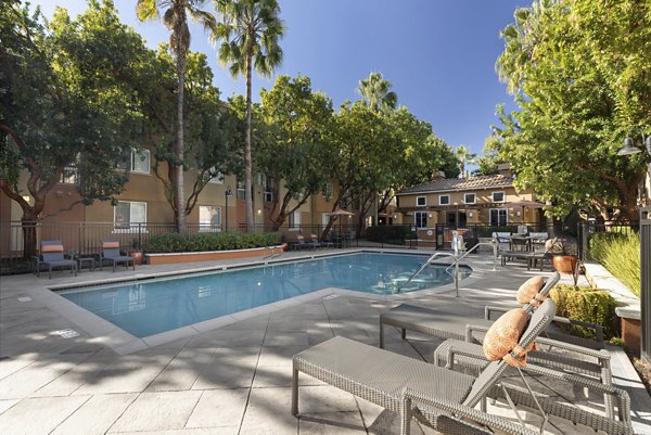 pool at Tamarind Square Apartments