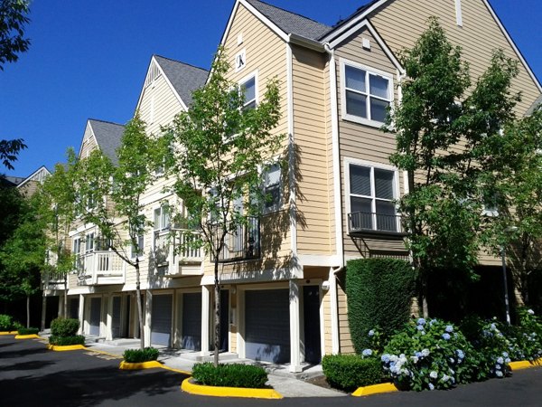 Lions Gate North Apartments: Contemporary luxury apartments with a sleek in vibrant downtown area