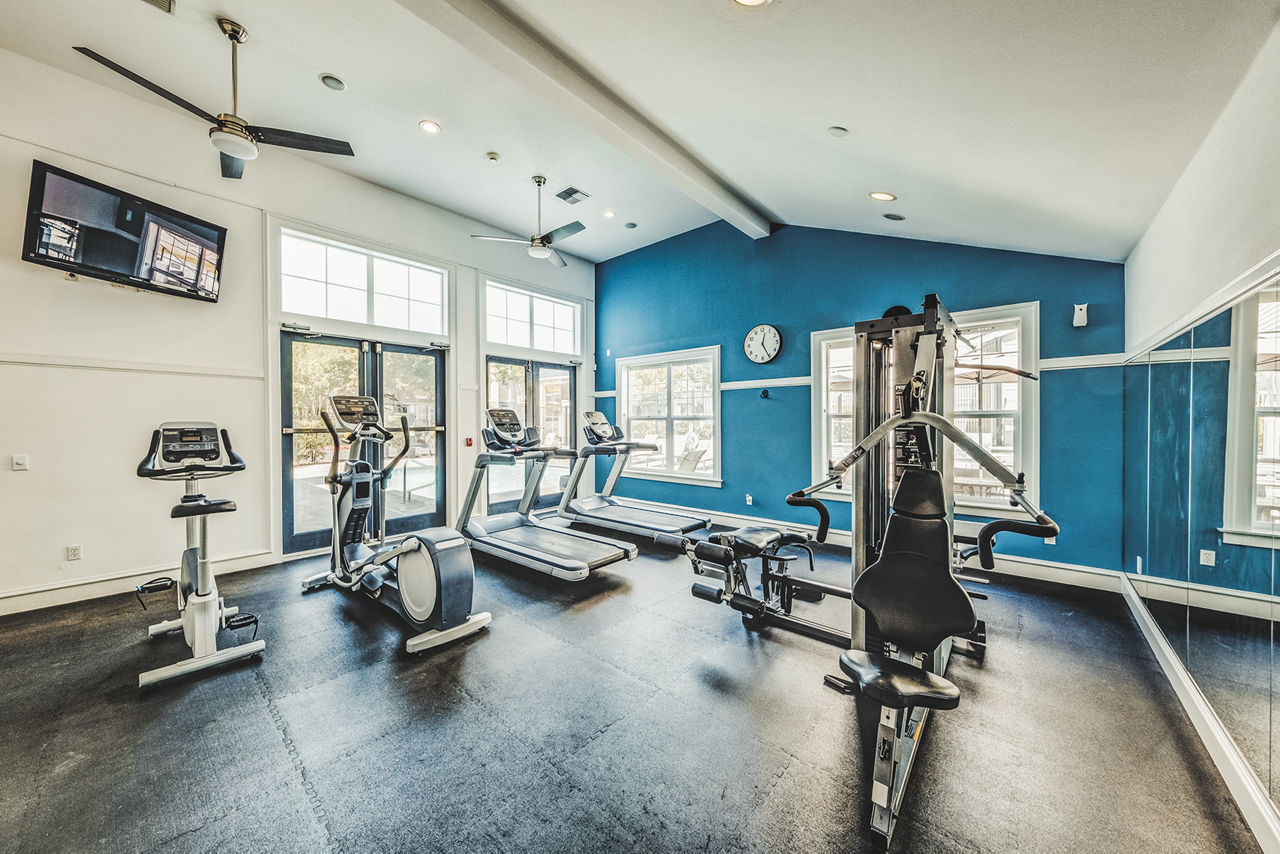 Gym at Bella Vista Apartments (2 of 2)