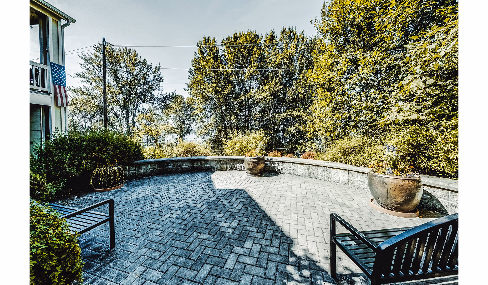 Cozy patio with modern furnishings at Bella Vista Apartments