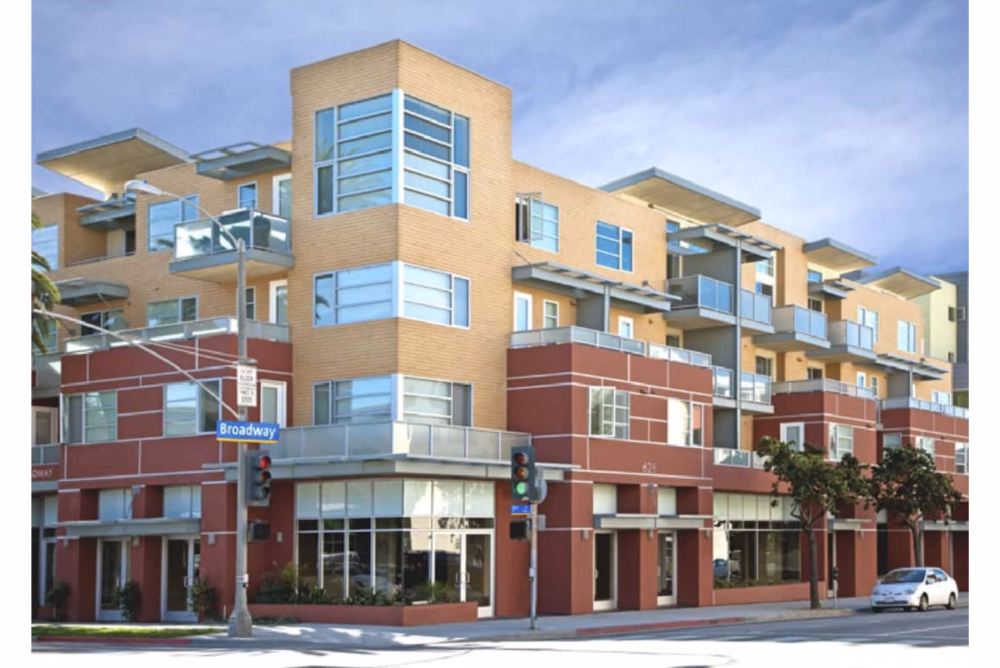 Lugano Apartments: Elegant of luxury apartments in vibrant Austin neighborhood