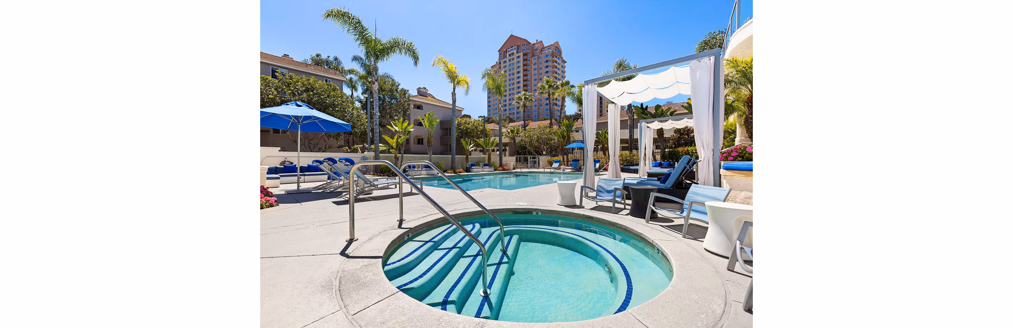 pool at Axiom La Jolla Apartments 