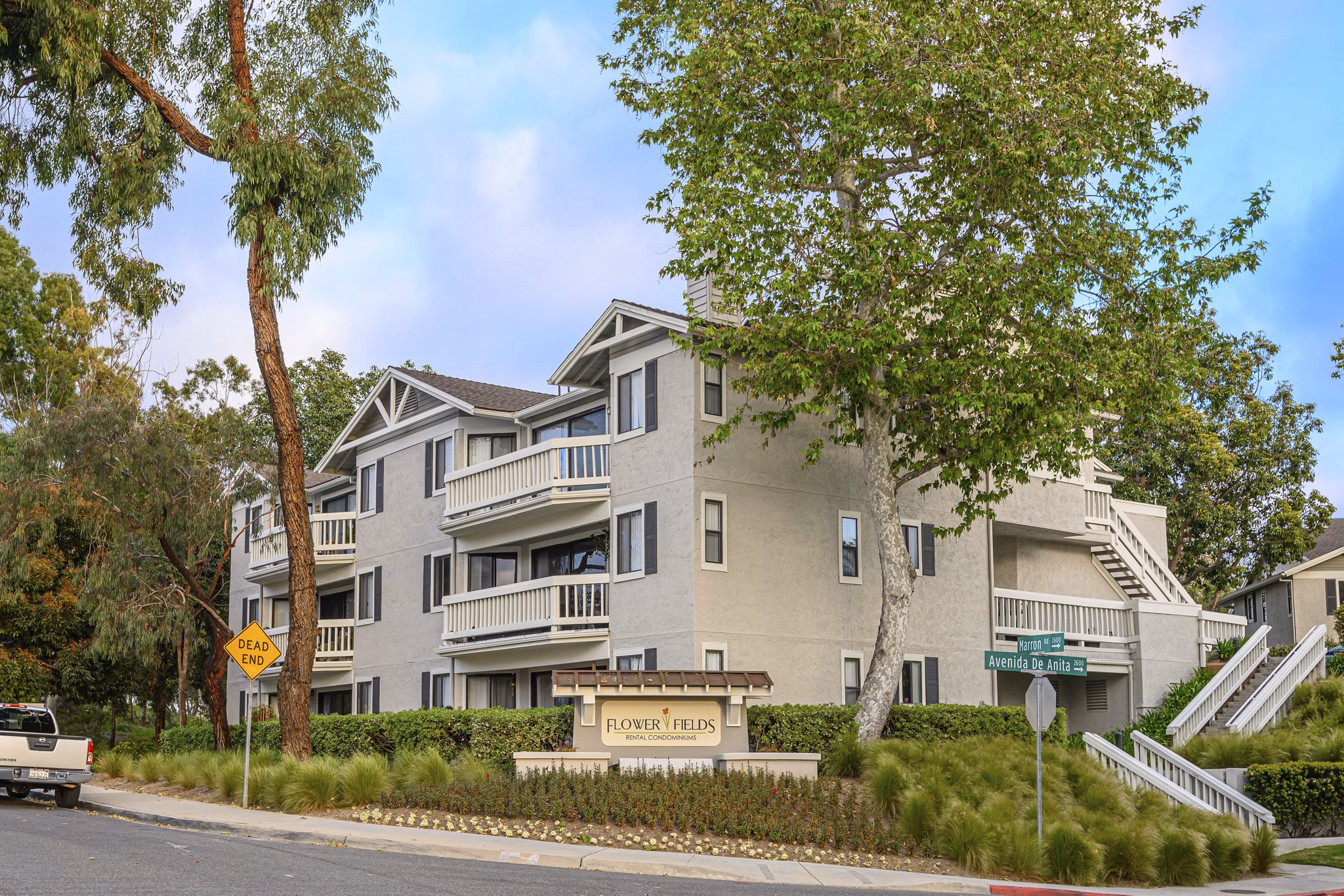 Flower Fields Apartments: Luxurious garden-style apartments in a peaceful suburban setting