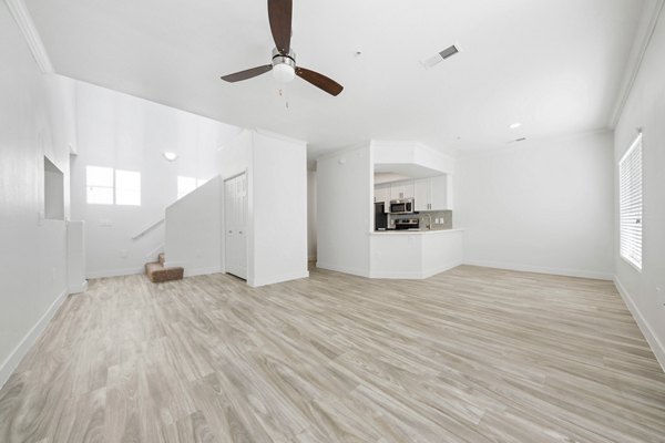 living room at GlenEagles Apartments