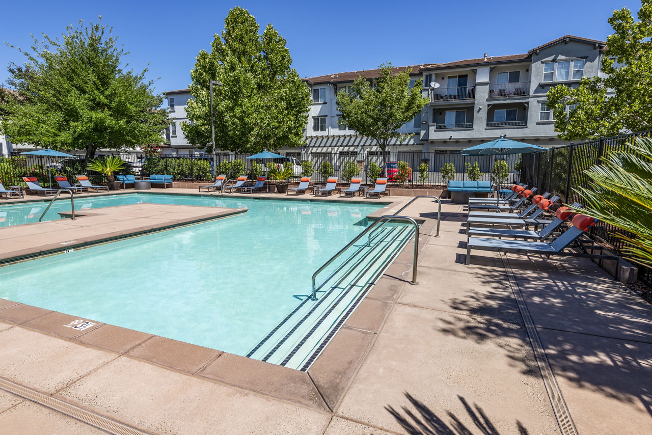 Pool at Montessa At Whitney Ranch (1 of 5)