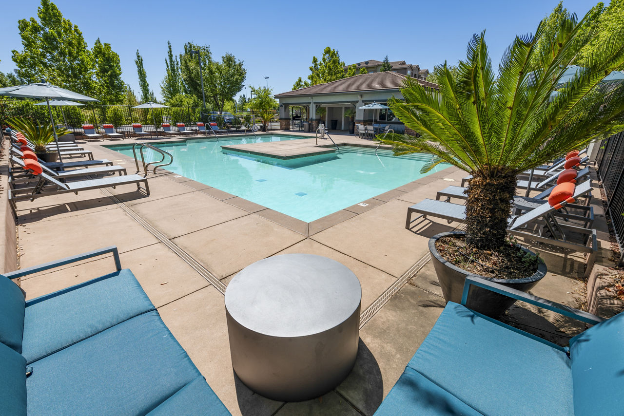 Pool at Montessa At Whitney Ranch (2 of 5)