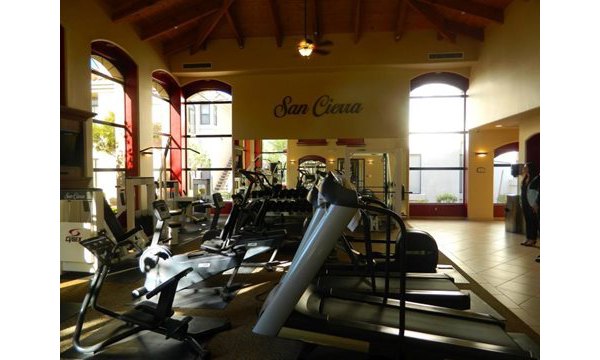 fitness center at San Cierra Apartments