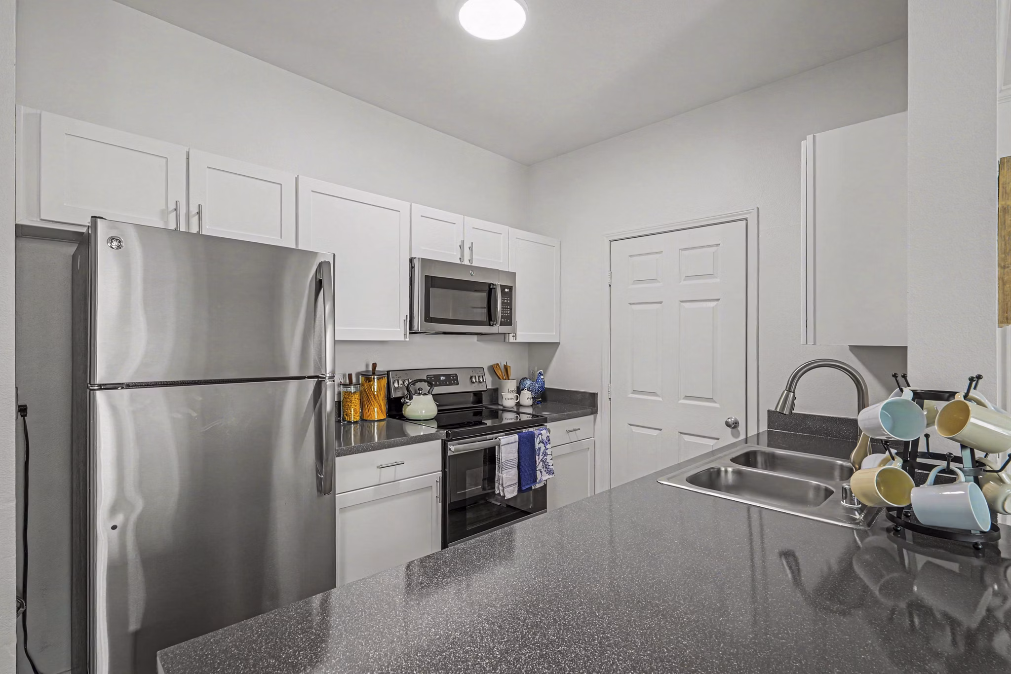 kitchen at Mountain Gate Apartments