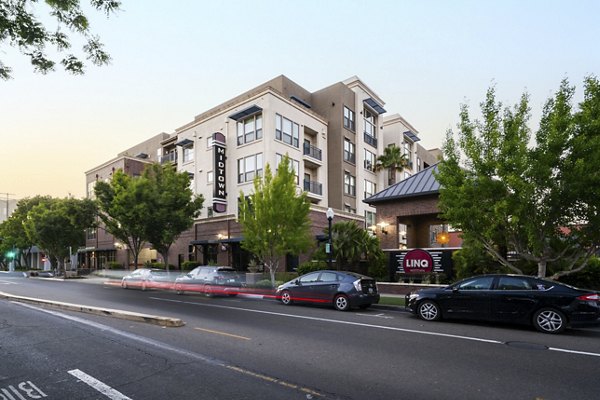 exterior buildings at LINQ Midtown Apartments