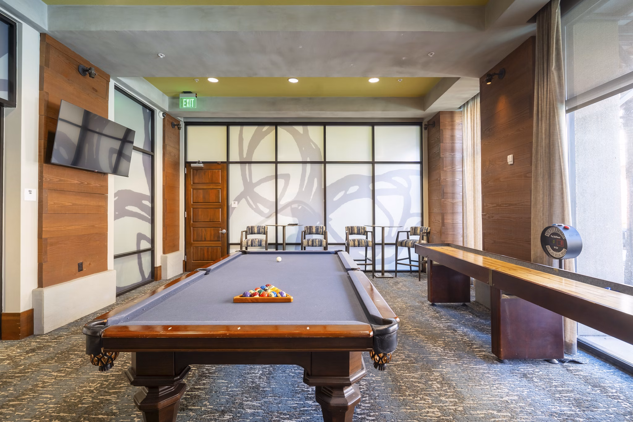 clubhouse at LINQ Midtown Apartments