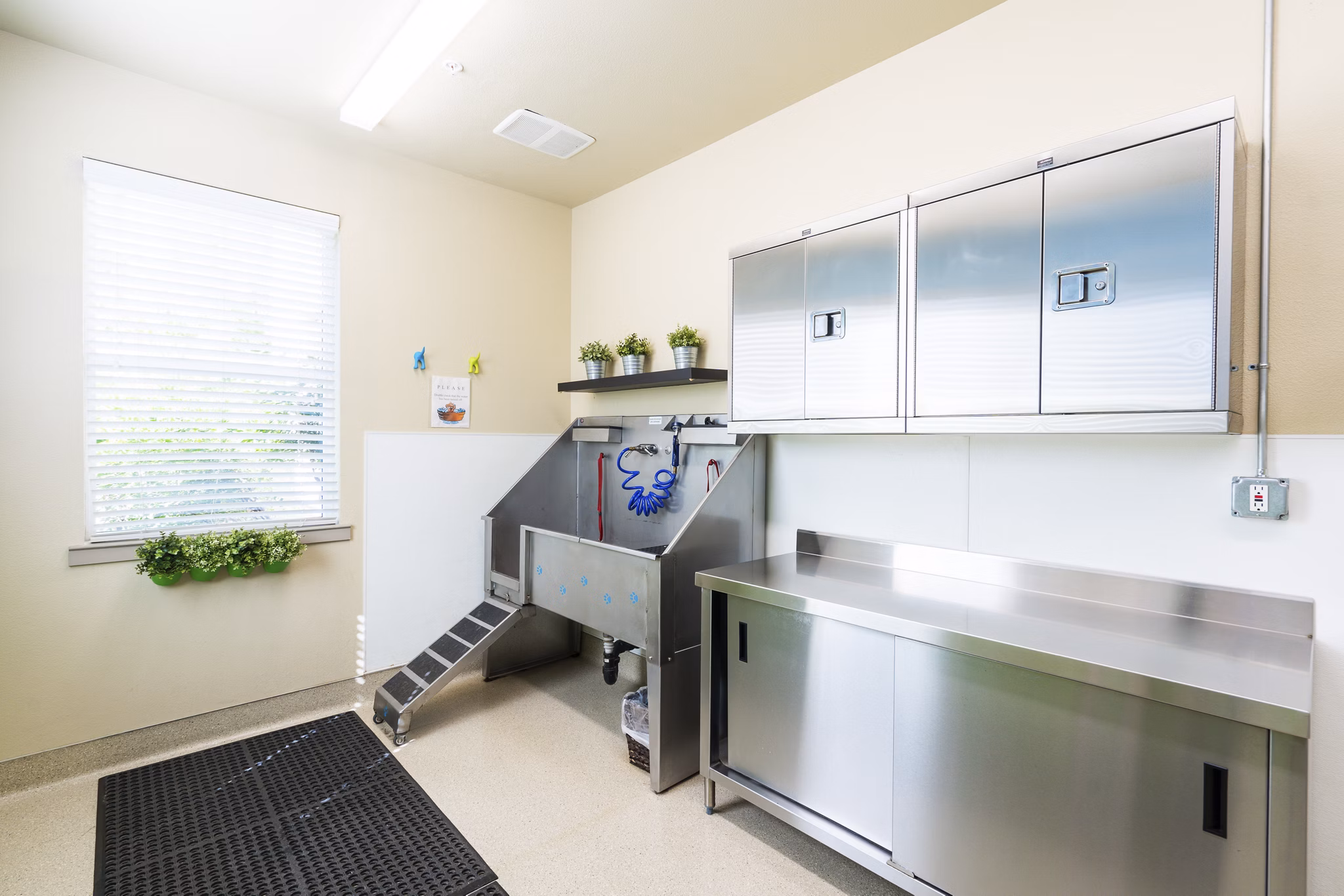dog wash station at LINQ Midtown Apartments