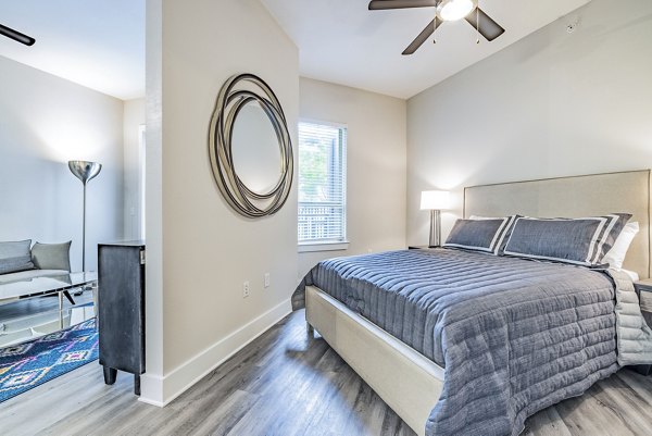 Midtown Commons at Crestview Station