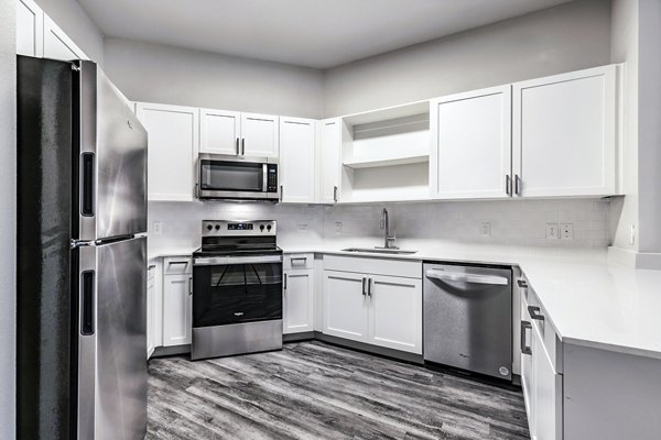 Midtown Commons at Crestview Station