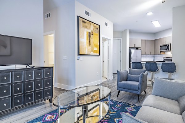 Midtown Commons at Crestview Station