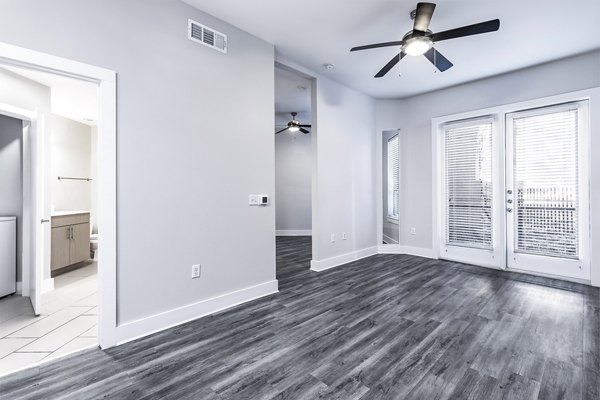 Midtown Commons at Crestview Station