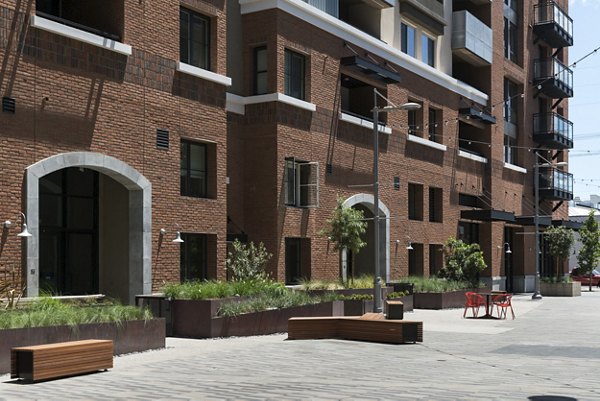 Garey Building Apartments: Luxurious modern in downtown Los Angeles