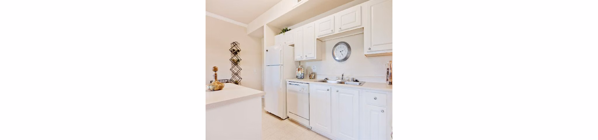 kitchen at Jefferson at Carmel Mountain Ranch Apartments