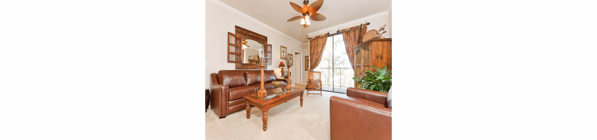 living room at Jefferson at Carmel Mountain Ranch Apartments